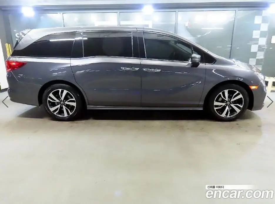 Honda Odyssey 2019 3.5 автомат (гидро), фото 3