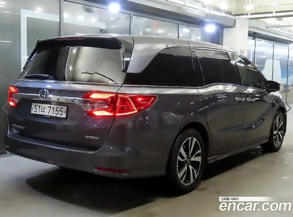 Honda Odyssey 2019 3.5 автомат (гидро), фото 4