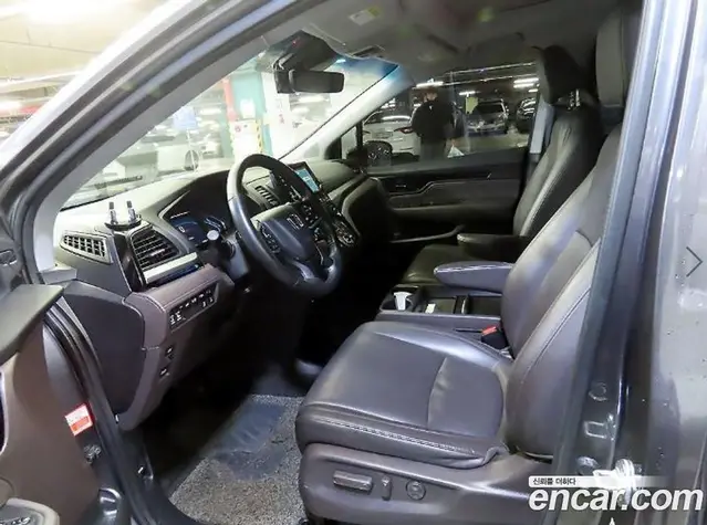 Honda Odyssey 2019 3.5 автомат (гидро), миниатюра 6