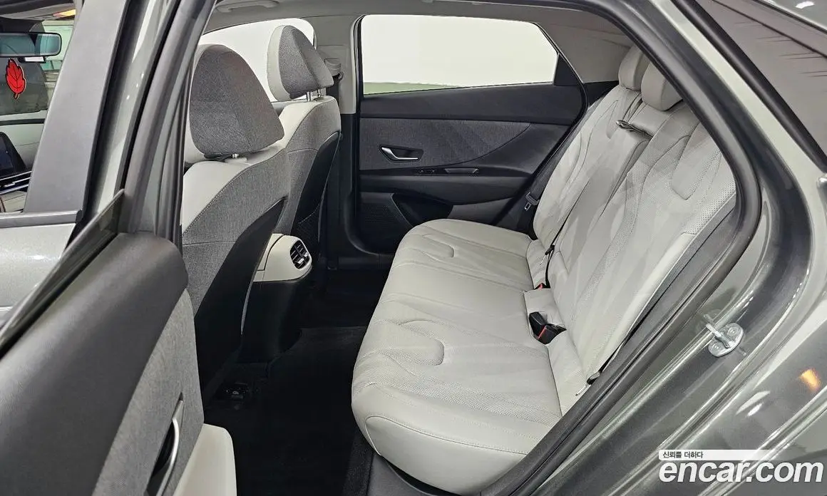 Hyundai Avante 2022 1.6 автомат (гидро), фото 18