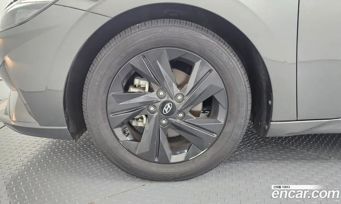 Hyundai Avante 2022 1.6 автомат (гидро), фото 5