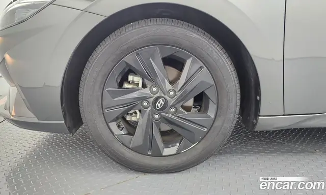 Hyundai Avante 2022 1.6 автомат (гидро), миниатюра 5