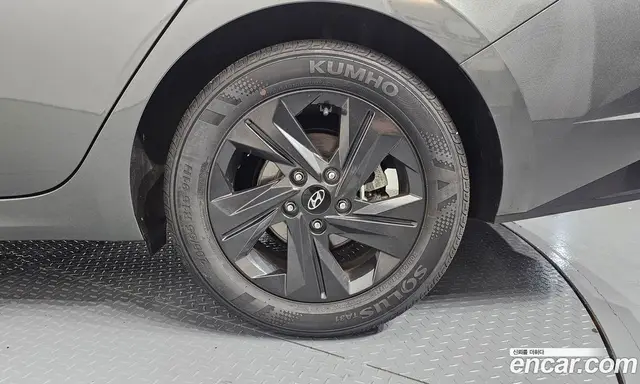Hyundai Avante 2022 1.6 автомат (гидро), миниатюра 7