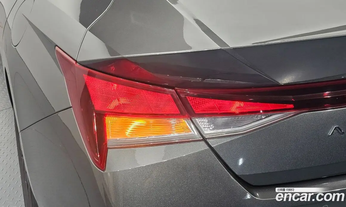 Hyundai Avante 2022 1.6 автомат (гидро), фото 9