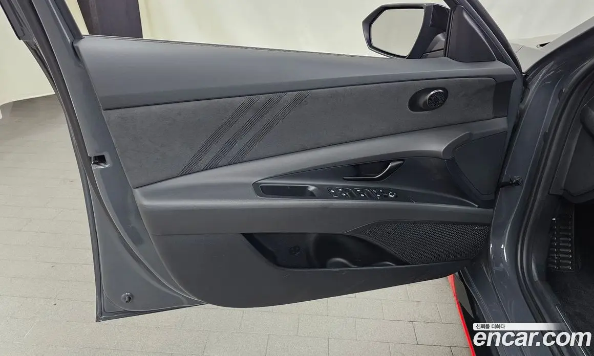 Hyundai Avante 2025 2.0 автомат (гидро), фото 13