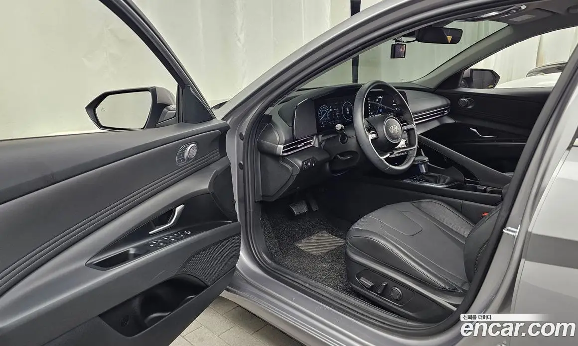 Hyundai Avante 2025 1.6 автомат (гидро), фото 13