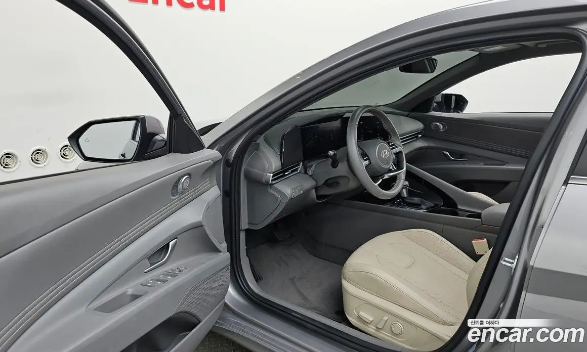 Hyundai Avante 2025 1.6 автомат (гидро), фото 12