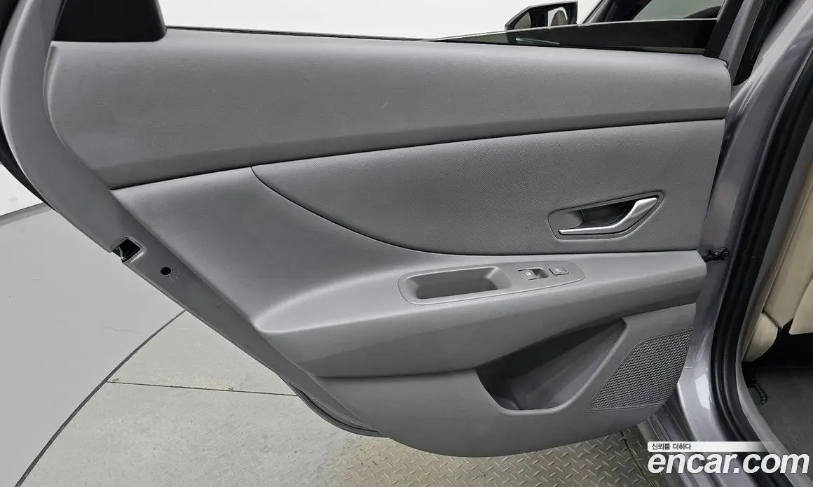 Hyundai Avante 2025 1.6 автомат (гидро), фото 14