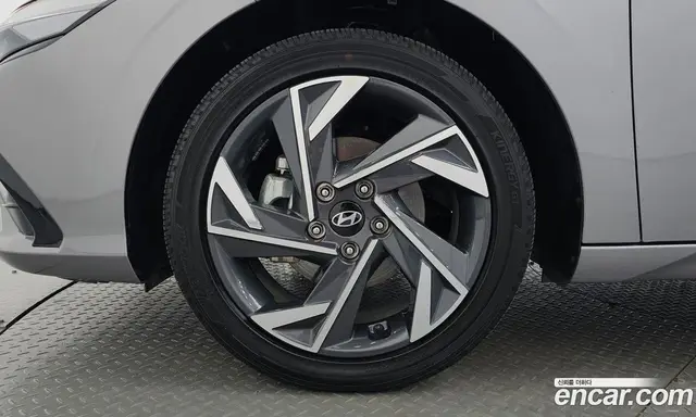 Hyundai Avante 2025 1.6 автомат (гидро), миниатюра 4