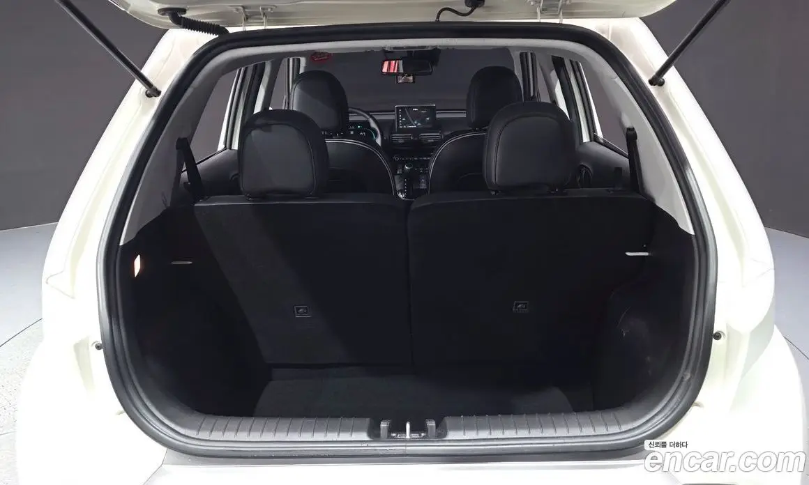 Hyundai Casper 2023 1.0 автомат (гидро), фото 24