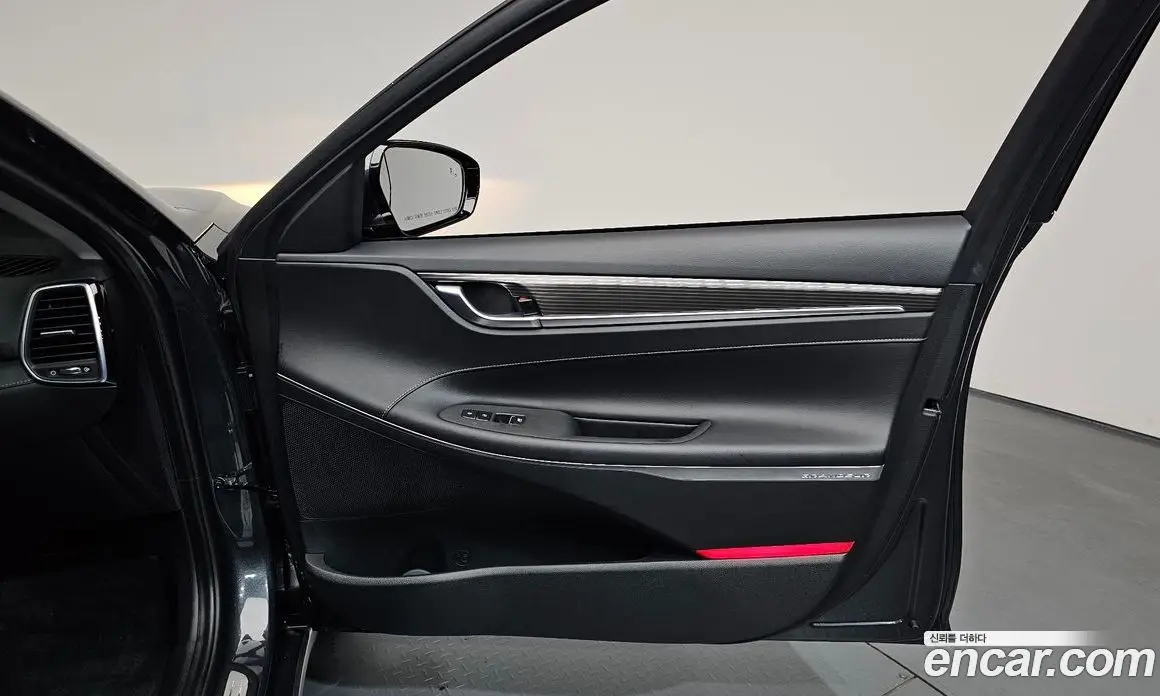 Hyundai Grandeur 2017 3.0 автомат (гидро), фото 13