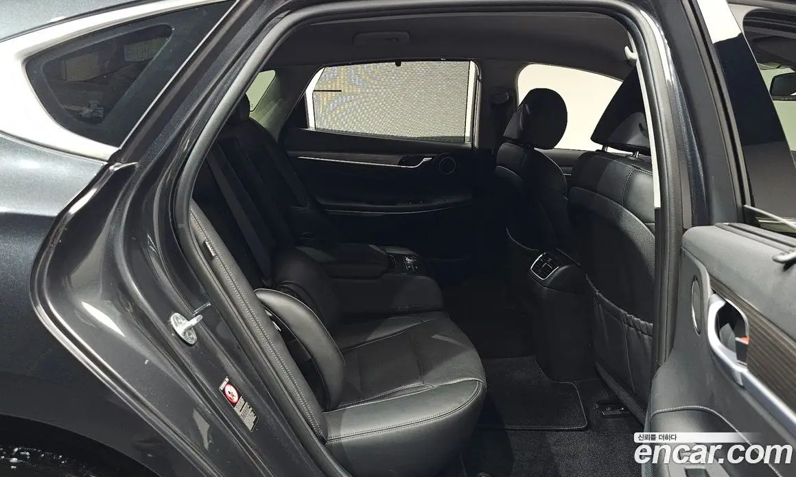 Hyundai Grandeur 2017 3.0 автомат (гидро), фото 16