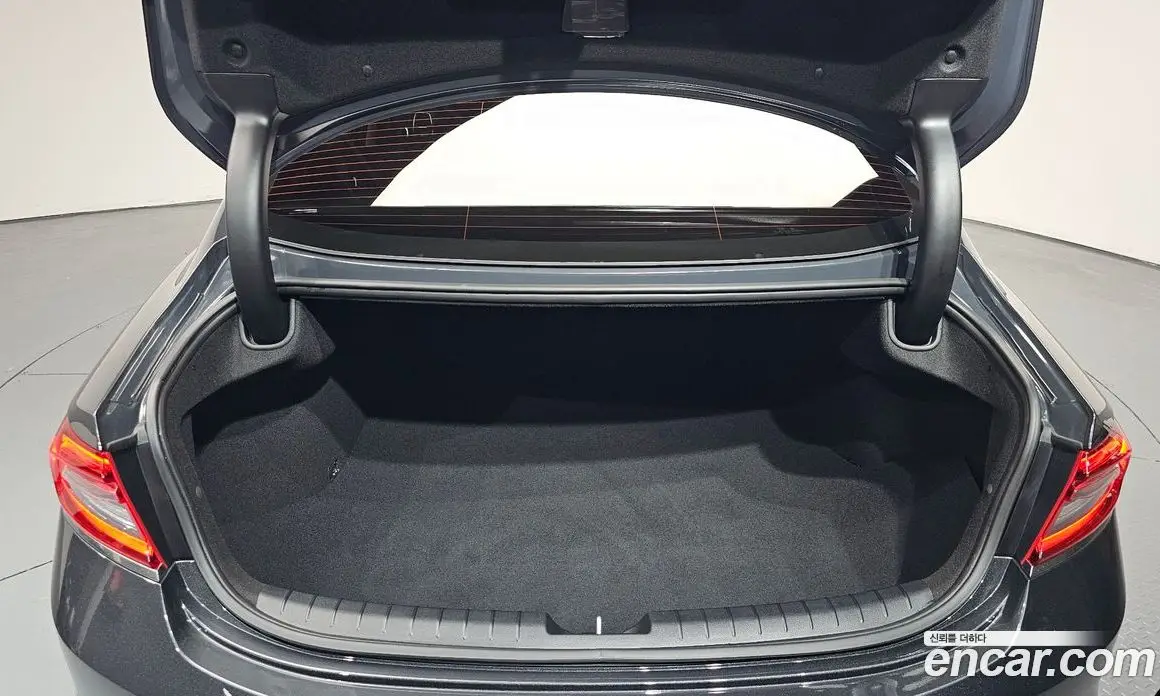 Hyundai Grandeur 2017 3.0 автомат (гидро), фото 25