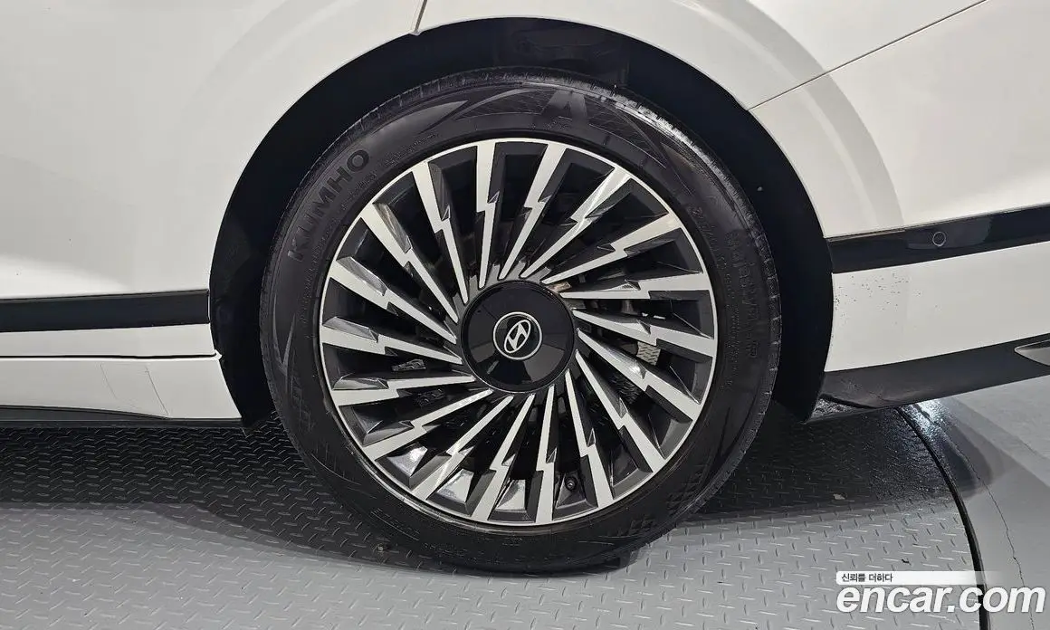Hyundai Grandeur 2024 1.6 автомат (гидро), фото 7