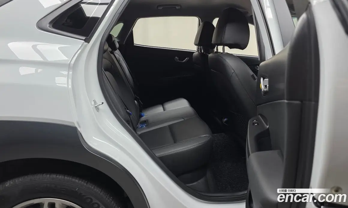 Hyundai Kona 2020 1.6 автомат (гидро), фото 17