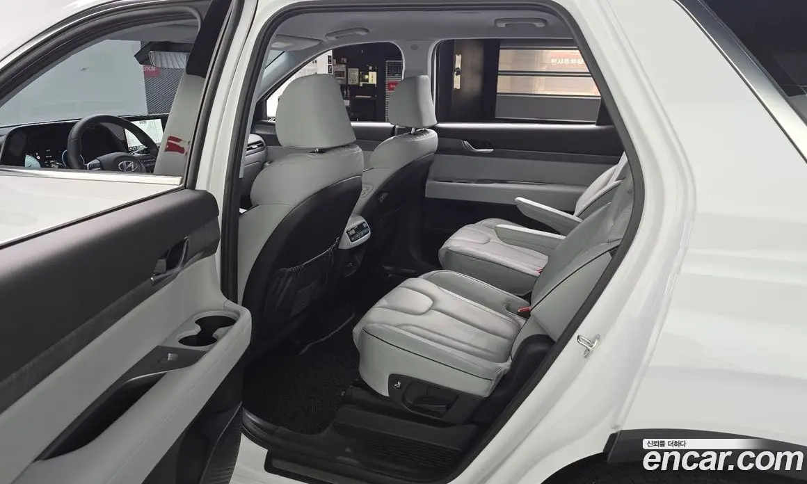 Hyundai Palisade 2024 3.8 автомат (гидро), фото 17