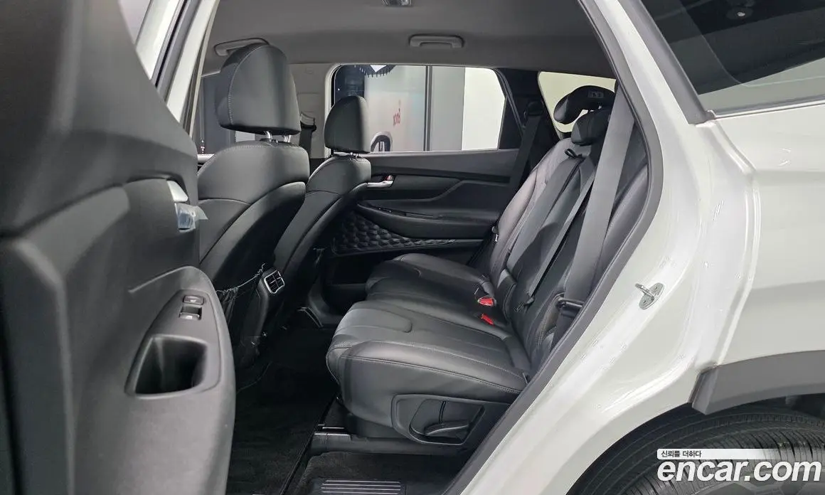 Hyundai Santa Fe 2022 1.6 автомат (гидро), фото 12