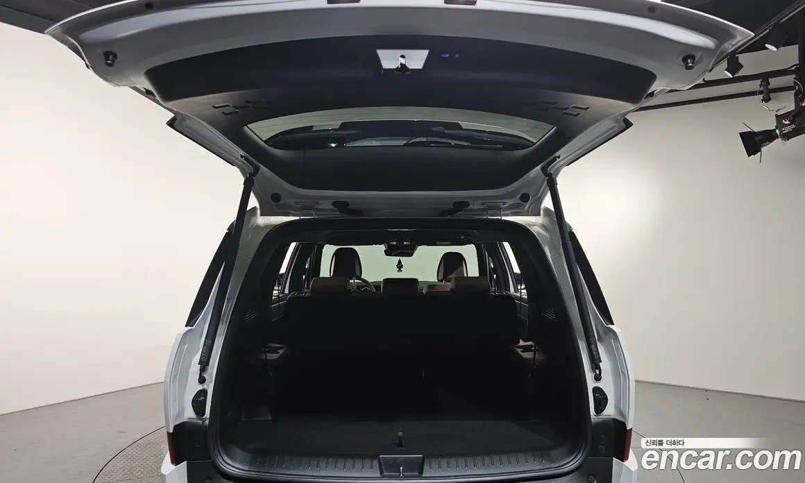 Hyundai Santa Fe 2025 2.5 автомат (гидро), фото 22