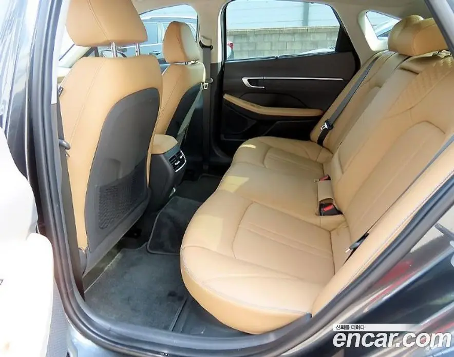 Hyundai Sonata 2023 2.0 автомат (гидро), фото 11