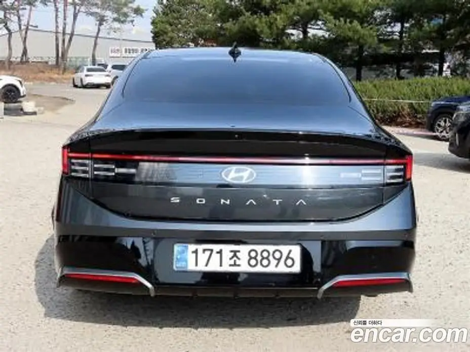 Hyundai Sonata 2023 2.0 автомат (гидро), фото 4
