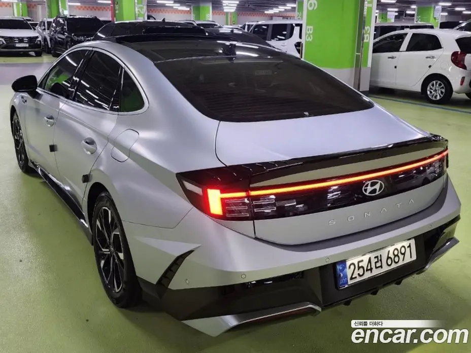 Hyundai Sonata 2023 1.6 автомат (гидро), фото 6