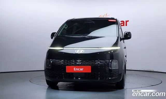 Hyundai Staria 2024 3.5 автомат (гидро), миниатюра 2