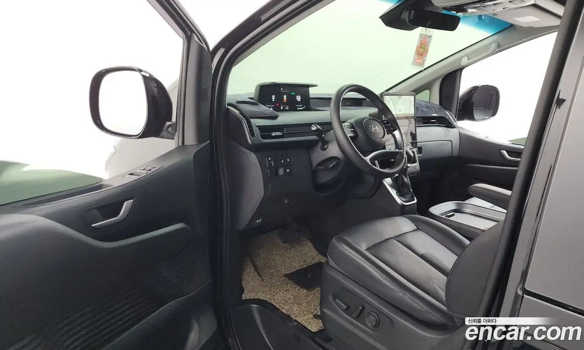 Hyundai Staria 2024 3.5 автомат (гидро), фото 12