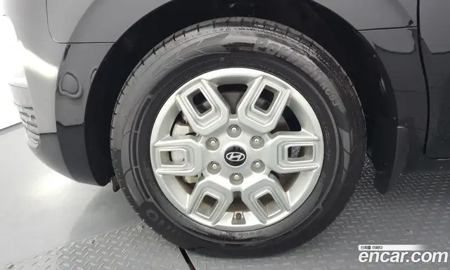 Hyundai Staria 2024 3.5 автомат (гидро), миниатюра 4