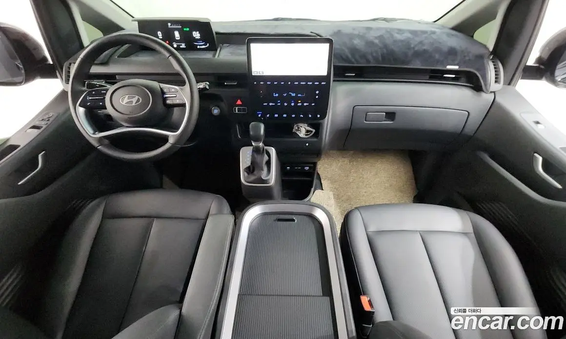 Hyundai Staria 2024 3.5 автомат (гидро), фото 9