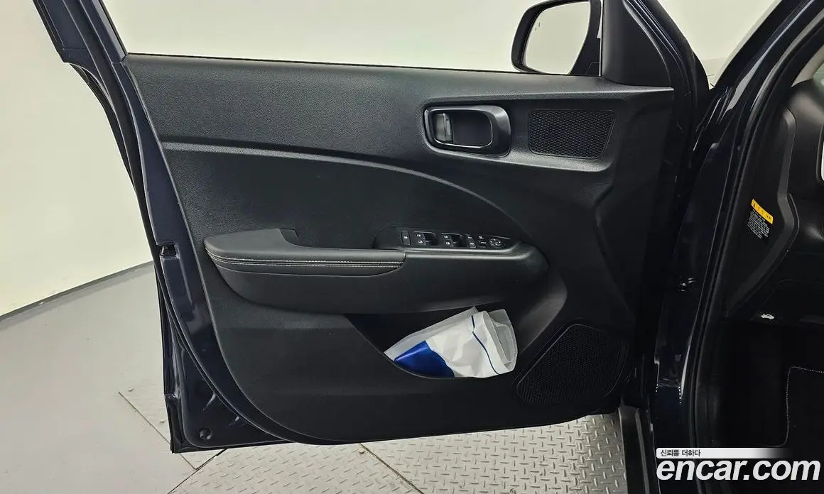 Hyundai Venue 2019 1.6 автомат (гидро), фото 14