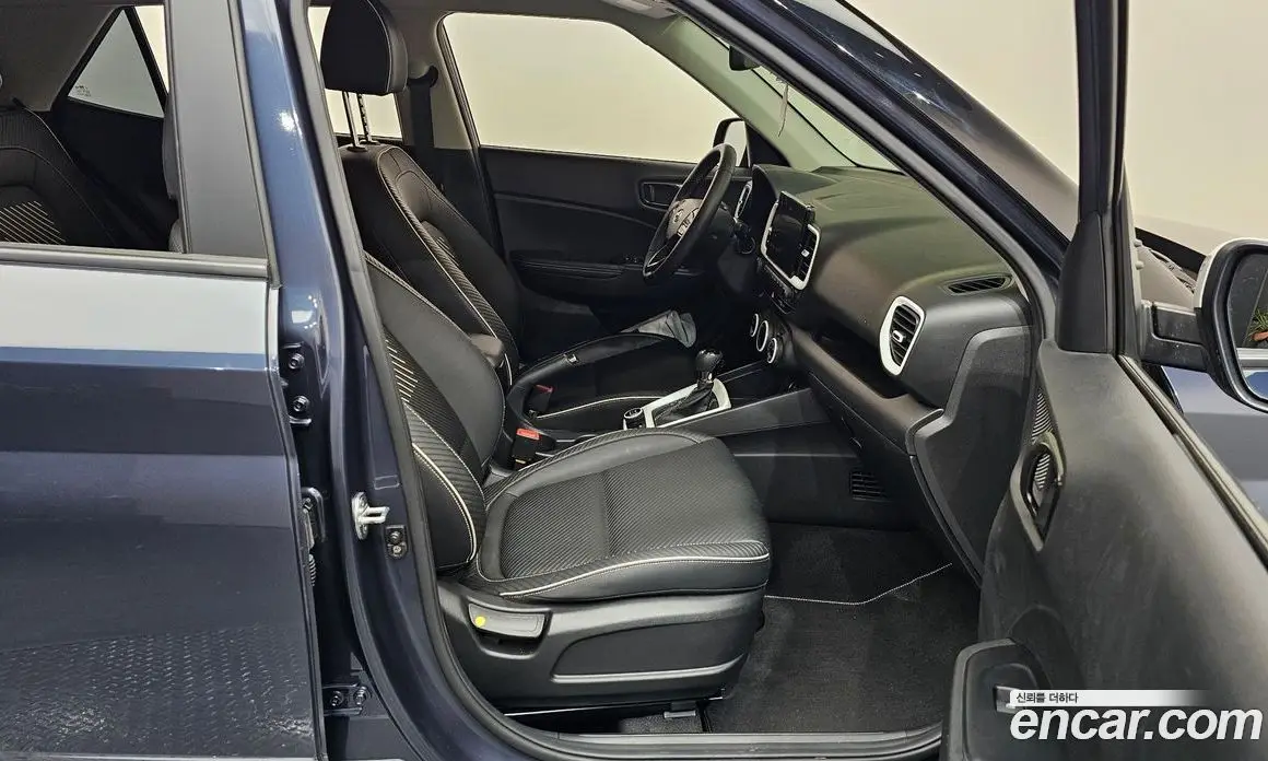 Hyundai Venue 2019 1.6 автомат (гидро), фото 16