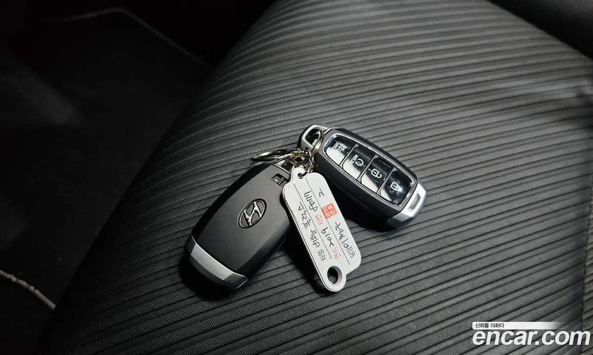 Hyundai Venue 2019 1.6 автомат (гидро), фото 23