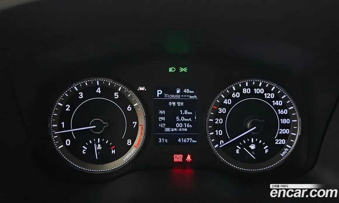 Hyundai Venue 2019 1.6 автомат (гидро), фото 27