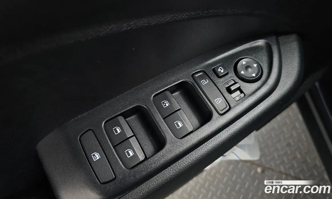 Hyundai Venue 2019 1.6 автомат (гидро), фото 32