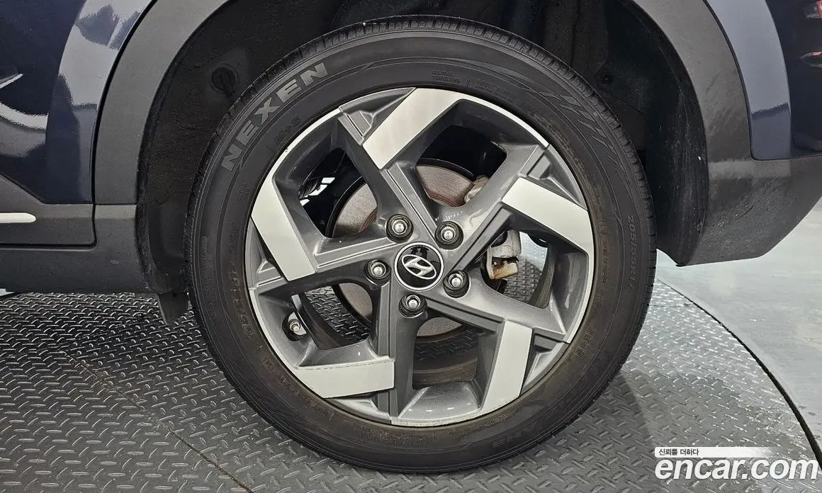 Hyundai Venue 2019 1.6 автомат (гидро), фото 7