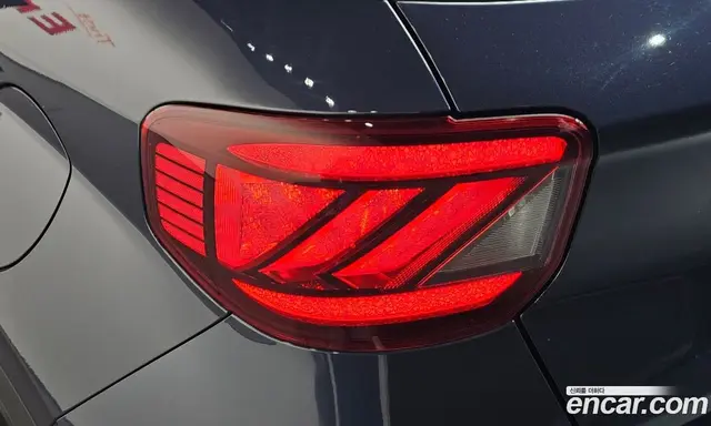 Hyundai Venue 2019 1.6 автомат (гидро), миниатюра 9