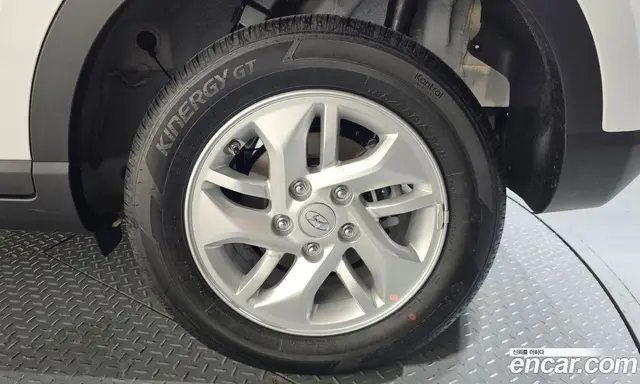 Hyundai Venue 2025 1.6 автомат (гидро), миниатюра 6