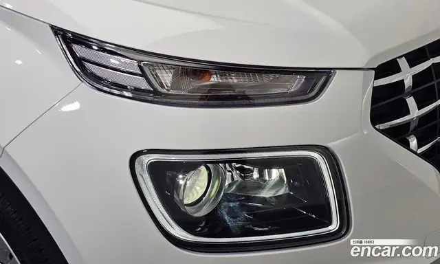 Hyundai Venue 2025 1.6 автомат (гидро), миниатюра 7