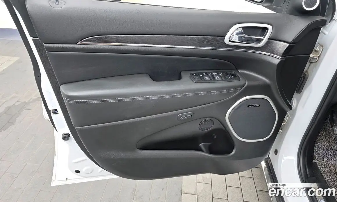 Jeep Cherokee 2020 3.6 автомат (гидро), фото 14
