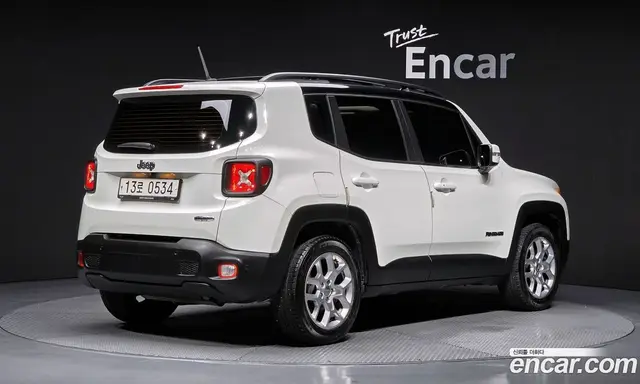 Jeep Renegade 2016 2.4 автомат (гидро), миниатюра 2
