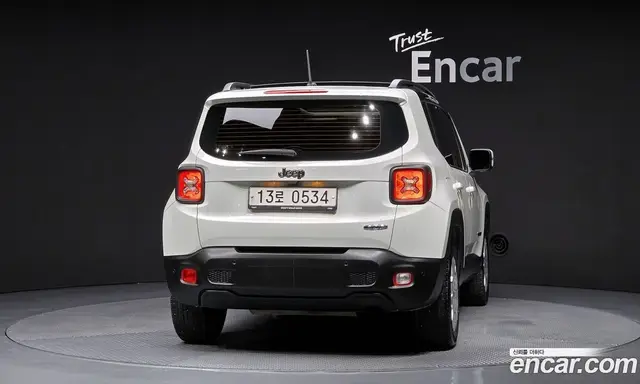 Jeep Renegade 2016 2.4 автомат (гидро), миниатюра 4