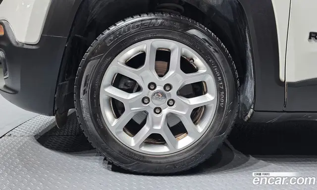 Jeep Renegade 2016 2.4 автомат (гидро), миниатюра 5