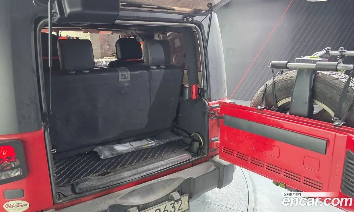 Jeep Wrangler 2008 2.8 автомат (гидро), фото 19
