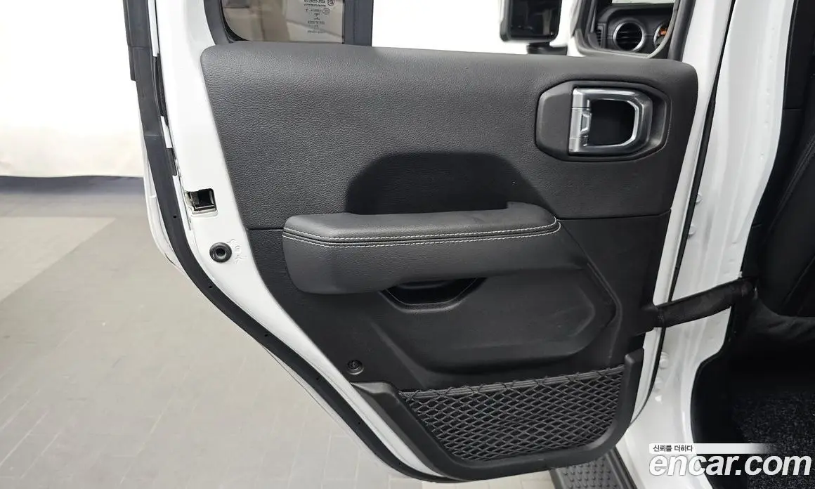 Jeep Wrangler 2022 2.0 автомат (гидро), фото 15