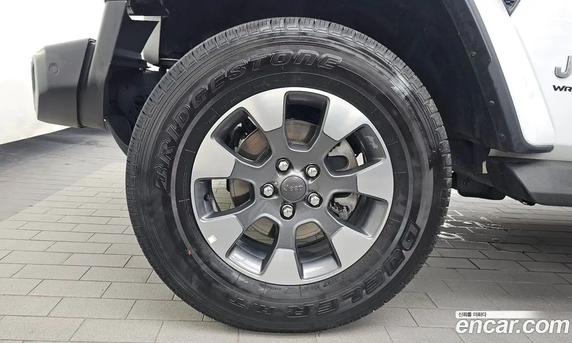 Jeep Wrangler 2022 2.0 автомат (гидро), фото 5