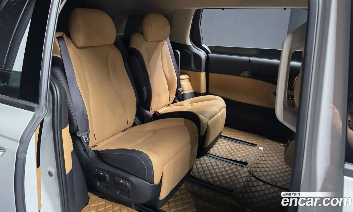 Kia Carnival 2023 3.5 автомат (гидро), фото 18