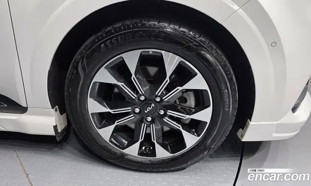 Kia Carnival 2023 3.5 автомат (гидро), миниатюра 5