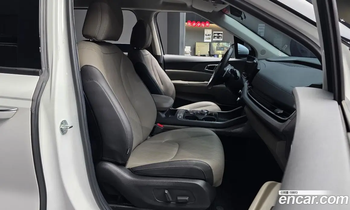 Kia Carnival 2023 3.5 автомат (гидро), фото 17