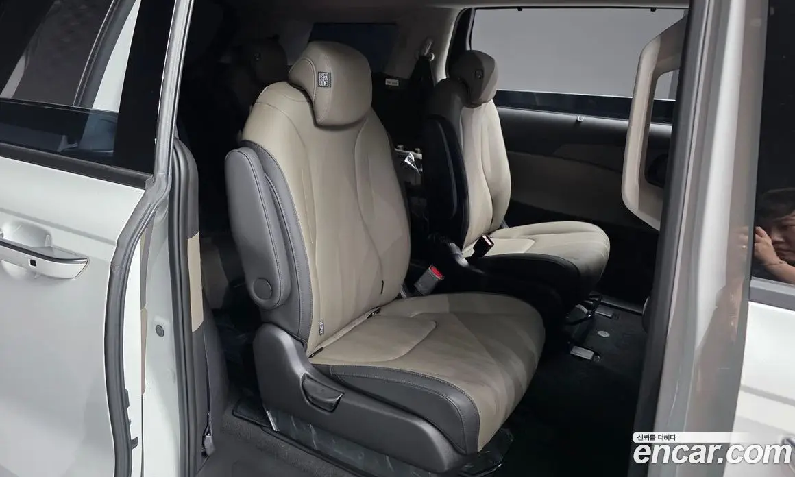 Kia Carnival 2023 3.5 автомат (гидро), фото 18