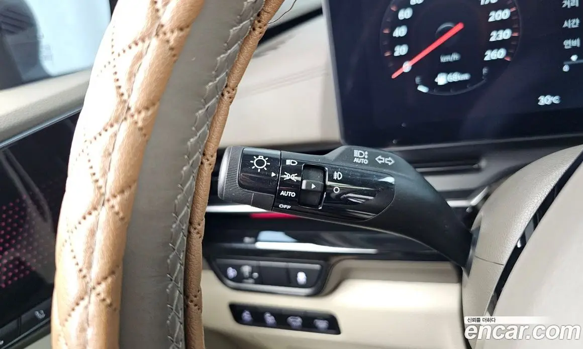 Kia Carnival 2024 3.5 автомат (гидро), фото 36